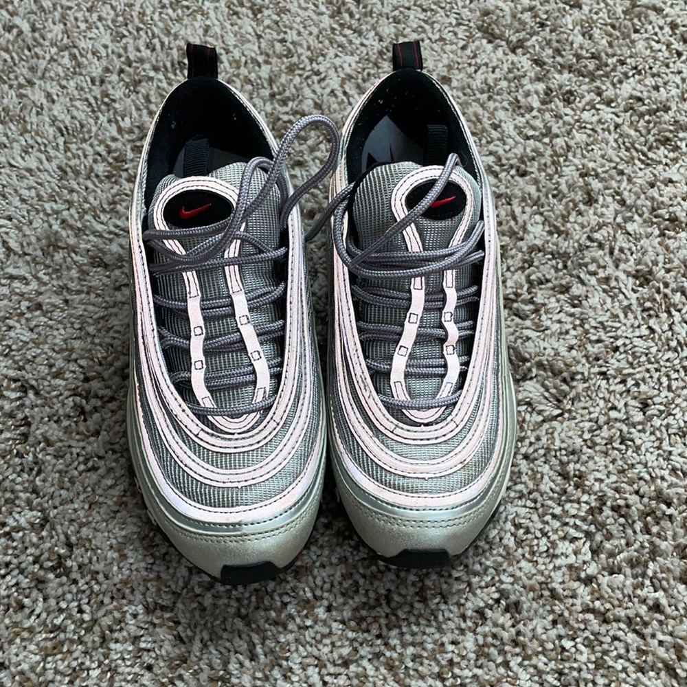 Nike Silver Bullet
